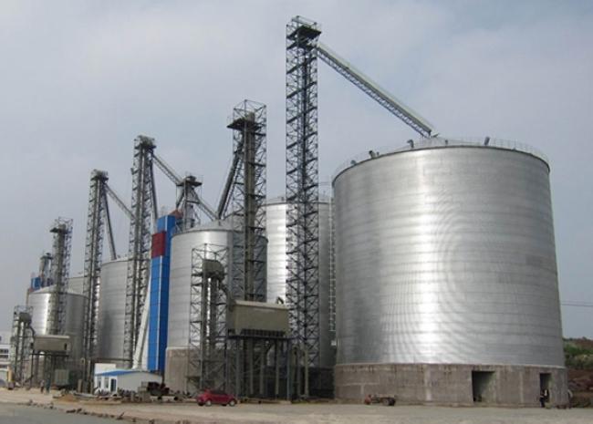 乌达大型钢板库构造参数及水泥储存质量